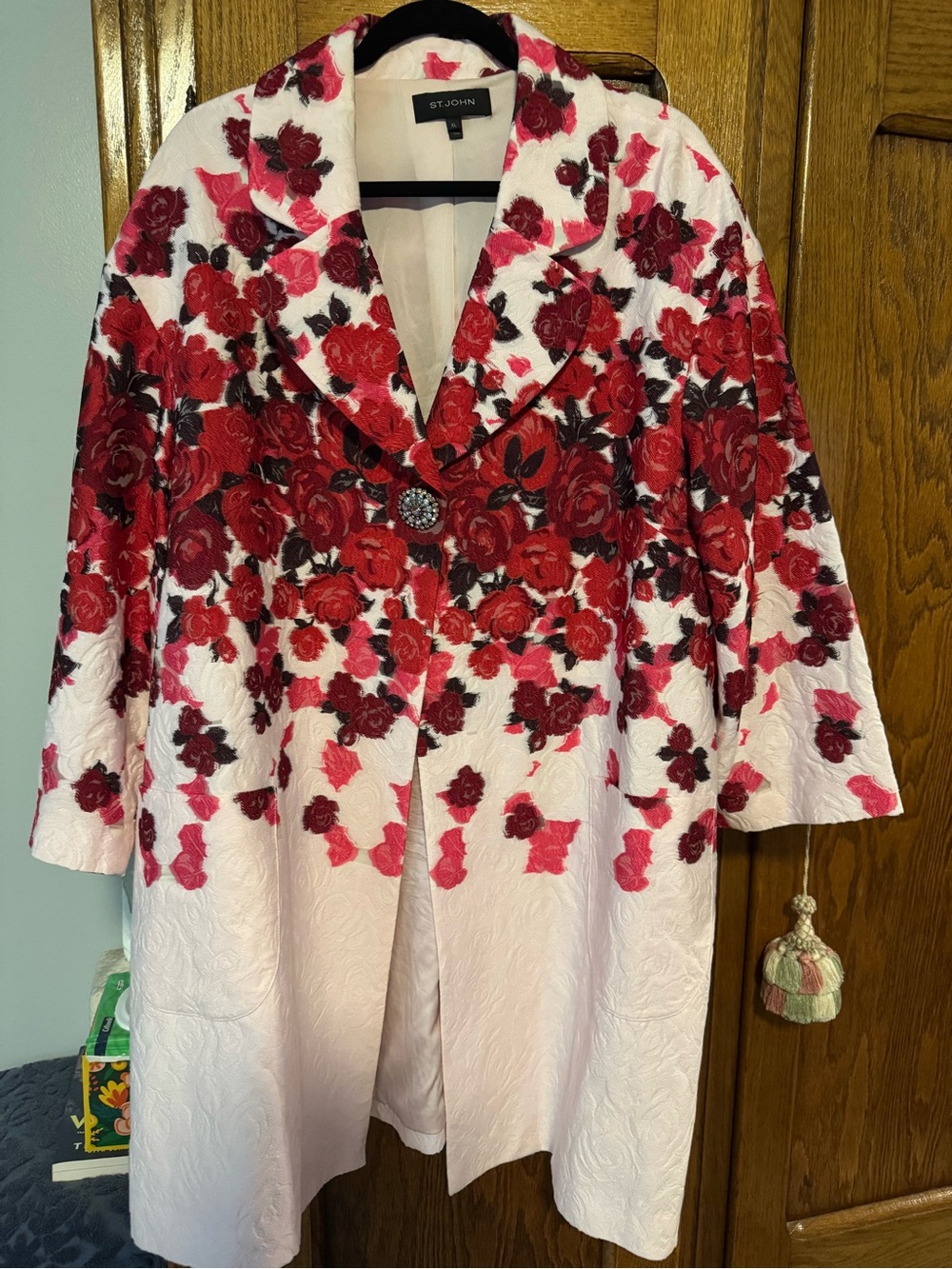 Gorgeous St. John Silk Blend Floral Embroidered Coat - Red & Pink